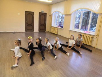 Занятия юных танцоров