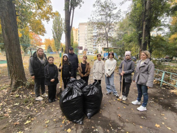 Субботник в ГДЮЦ «Спортивный»!