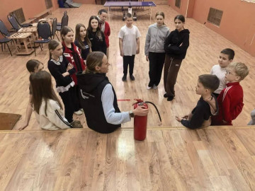 В ГДЮЦ «Спортивный» состоялись плановые учебные тренировки по эвакуации людей из здания при оповещении о пожаре.