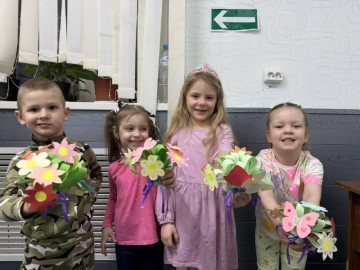 Весна — время тепла, улыбок и прекрасных праздников!