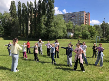 «Вместе весело живётся»